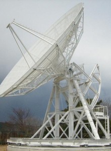 12m電波望遠鏡 アルミパンチングパネル